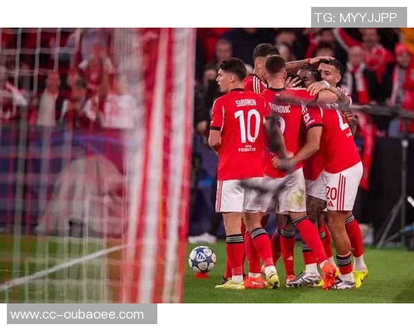 孔蒂意甲豪取三连胜追平榜首欧冠遭穆帅完败0比2再显短板